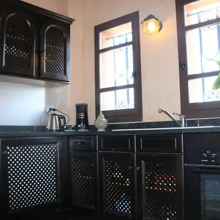 Zagora, 8 Au Village Naturiste Couple Only Riad 3*